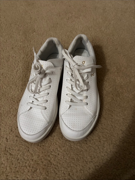 On Running Shoes - On running THE ROGER